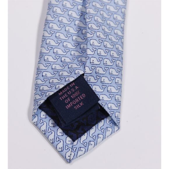 Vineyard Vines Light Blue Whales Pattern Silk Necktie Tie - Picture 6 of 7